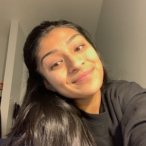 Meet your Posher, Aayushi